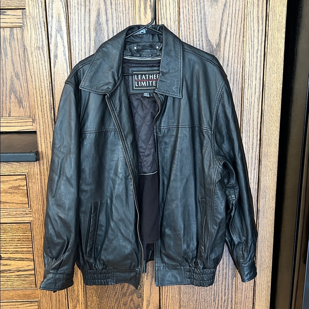 Leather Limited Black Leather Bomber Jacket Removable Quilted Lining Men’s Large